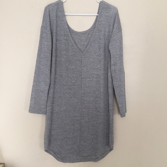 Low back dress - Picture 4 of 4